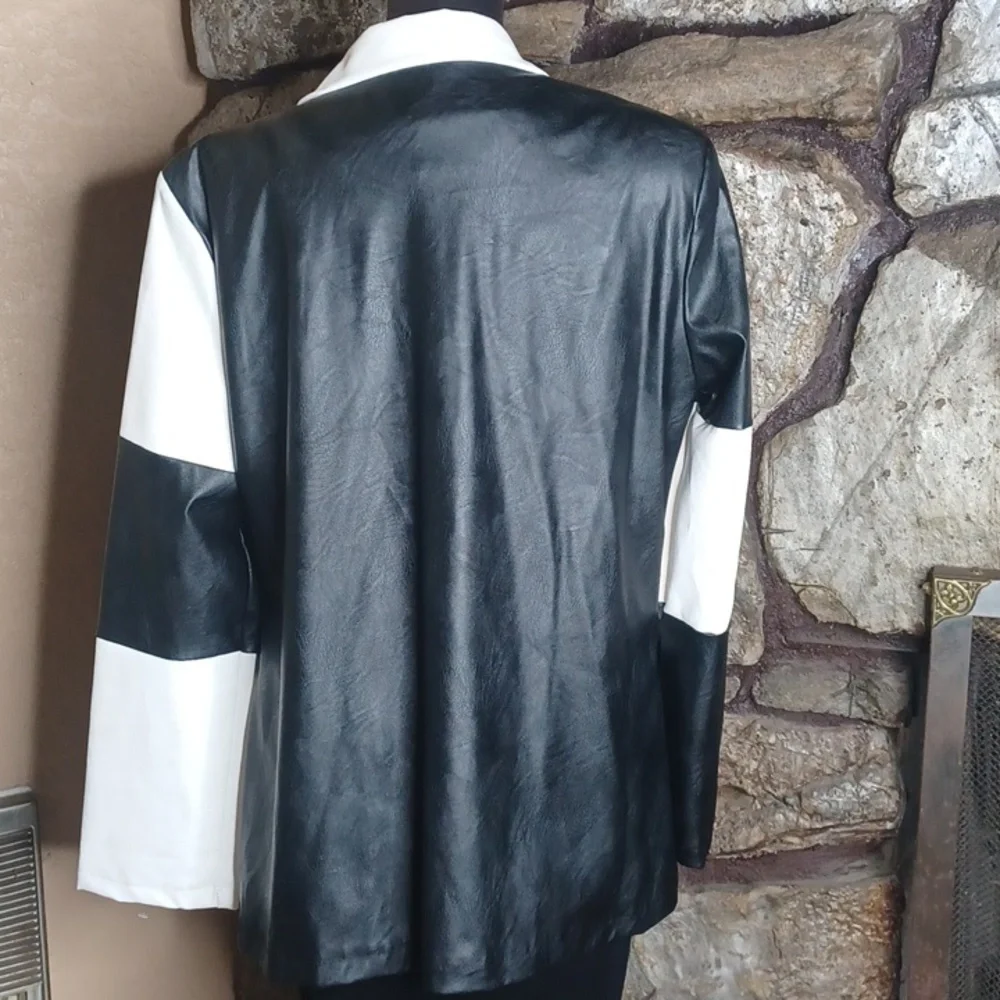 Lighweight Faux Leather Long Blazer New - Picture 2 of 3